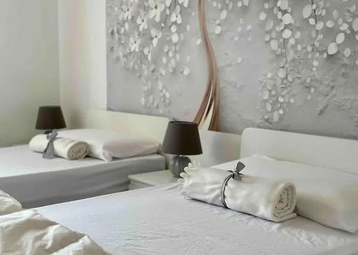 Casa Claude Менаджо